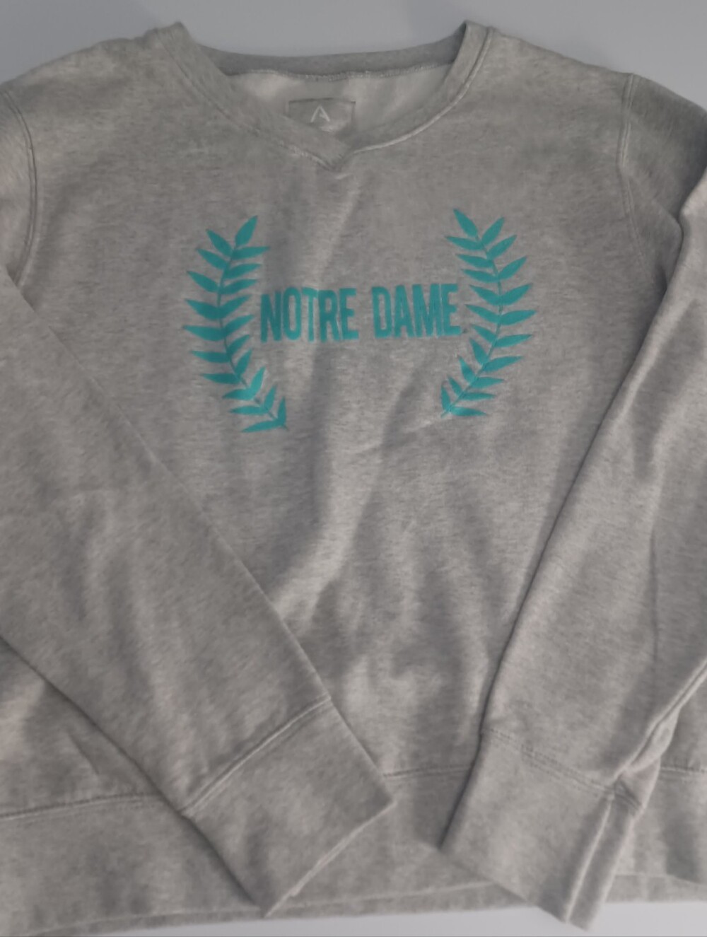 Notre Dame V-neck Sweatshirt Sz M